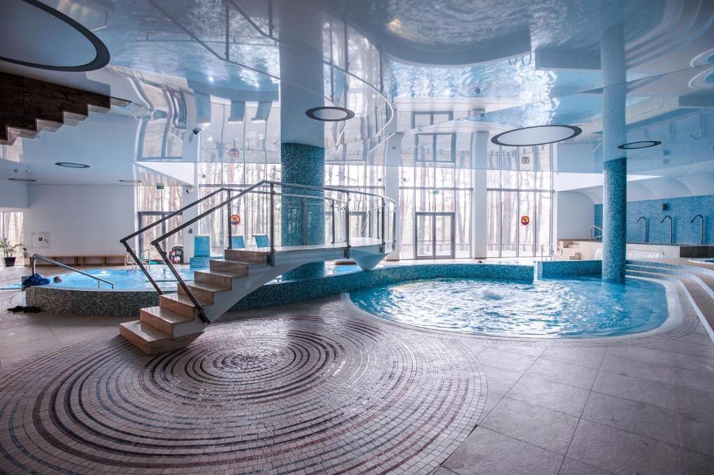 Hotel Uroczysko Cedzyna ภายนอก รูปภาพ